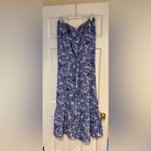 Vineyard Vines, strapless dress, size XL. Flowy, vacation dress or beach coverup